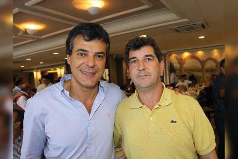   Click especial de special Pedro Paulo Bazana, presidente da Apae de Arapongas, junto do Beto Richa, governador eleito do Paraná 