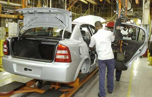 Anfavea prevê produção de veículos recorde em 2010 no Brasil