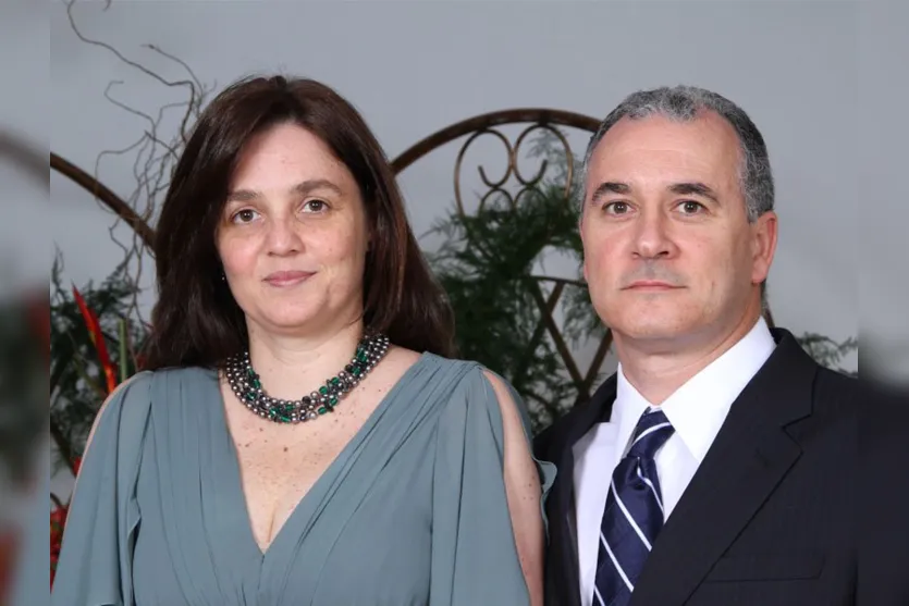  Os médicos Carla e  Jaime de Barros 