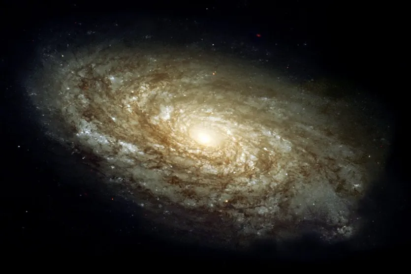   Galáxia em espiral Dusty fotografada pelo telescópio Hubble 