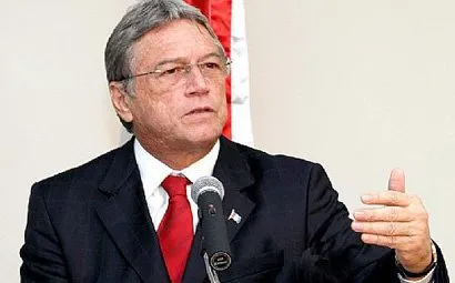 Governador de Alagoas, Teotônio Vilela Filho (PSDB), reajustou os salários do primeiro escalão
