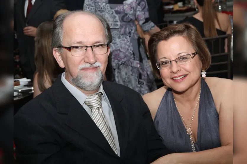   Casal simpático Willian Procópio dos Santos e Joanete Azevedo, fotografado noite dessas em jantar 