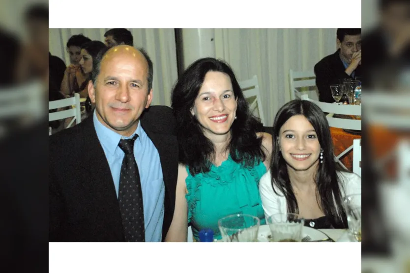   Paulo Roberto Cotonelo, Silvia Regina de Oliveira Cotonelo e Yanara  