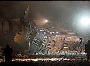  Colisão entre trens deixou pelo menos 10 mortos