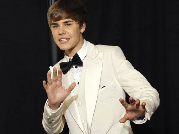  Justin Bieber quer conhecer as coelhinhas da Playboy