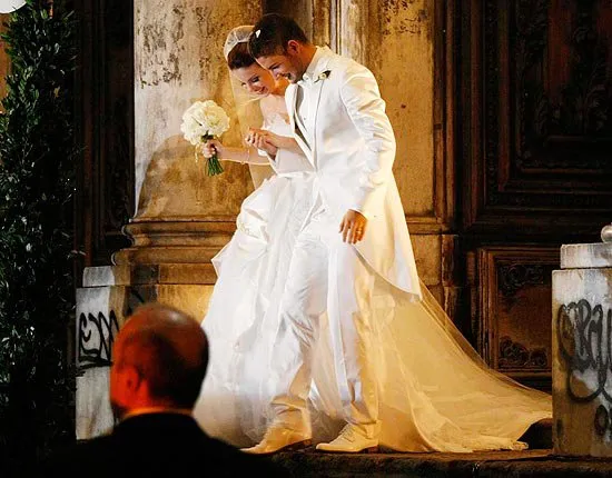  A atriz Sthefany Brito e o jogador Alexandre Pato na cerimônia de casamento deles no Rio de Janeiro, em 2009