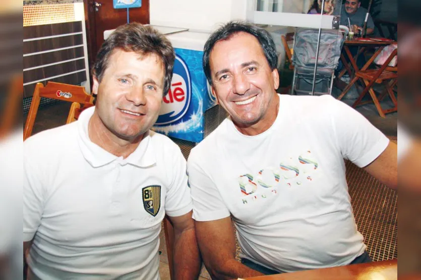   Délcio Bertasso e Claudir Dias, curtindo entre amigos em ponto gastronômico da cidade  
