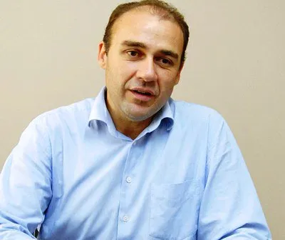  O engenheiro civil Marlon Eduardo Rodrigues
