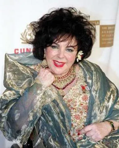  Elizabeth Taylor morreu hoje, aos 79 anos