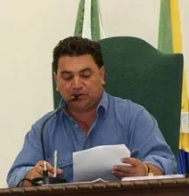  SÉRGIO Onofre é pré-candidato a prefeito em Arapongas e viu no PSD uma “janela” para evitar perda de mandato com sua saída do PMDB