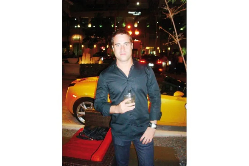   Marinho Bianchi curte dias de férias em Miami, Estados Unidos, onde aproveita para rever amigos brasileiros e americanos  