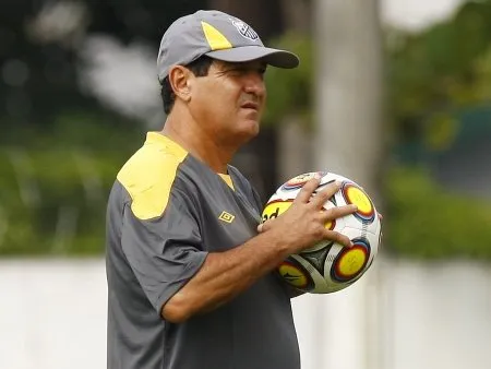 Muricy espera recuperação de titulares para não ter Santos baleado 