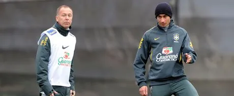"Para parar Neymar, é preciso anular  Ganso", diz técnico do Paraguai 