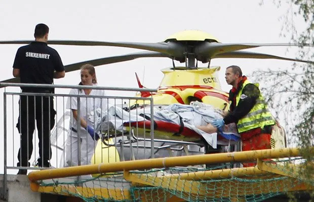 Ferido no tiroteio em ilha chega de helicóptero a hospital de Oslo, capital da Noruega 