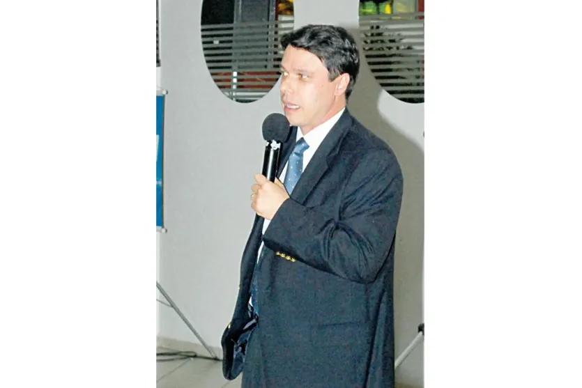   O presidente da Sercomtel, Fernando Lopes Kireeff, fez uma apresentação sobre a operadora 