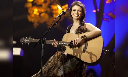  Paula Fernandes emplaca 3 discos entre os 10 mais vendidos de 2013