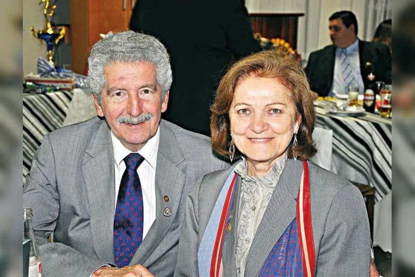   O governador do distrito João Pedroso Filho e a esposa Helga 