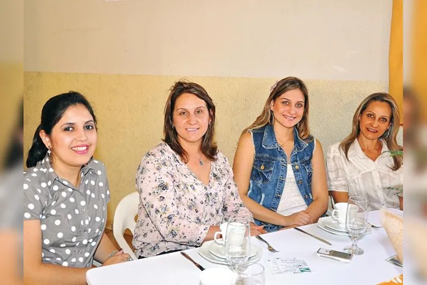   Francieli Souza, Joana Cardoso,  Paula Souza e Ilda Namba 