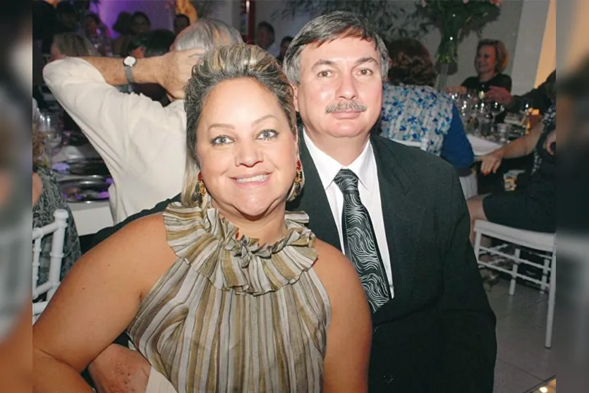   O secretário da saúde de Arapongas, José Roberto Vidotto acompanha a esposa Sirlei Zafalon Pennacchi 