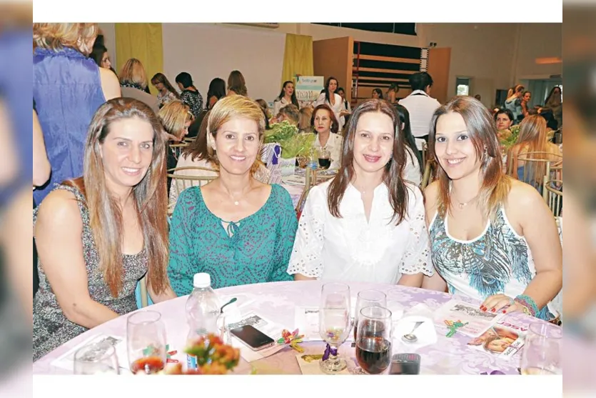   Adriana Zacarias, Rose Zacarias, Bia Usso e Aline Usso 