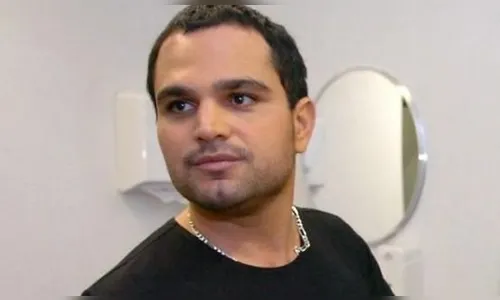 Luciano reclama de fã em show e é vaiado pela plateia