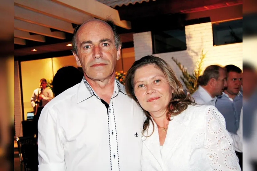   O arquiteto João Gilberto Sant´Anna e a esposa Mônica Graciano Sant´Anna prestigiaram noite de lançamento  (Studio Bela Facce)  