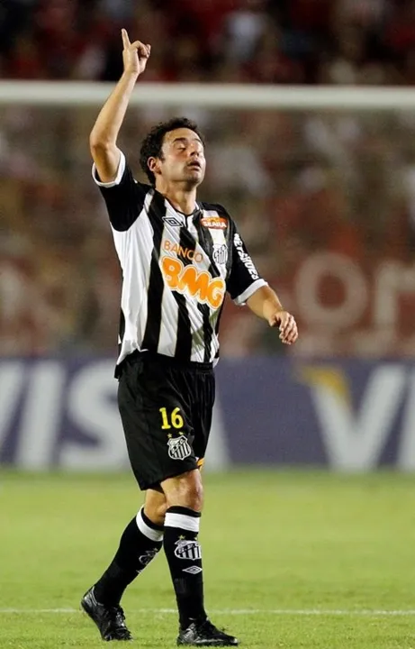 Alan Kardec comemora gol ‘espírita’ do Santos