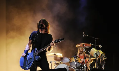 Foo Fighters e Joan Jett marcam primeiro dia do Lollapalooza