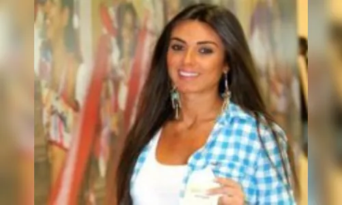 “Sou ciumenta”, revela Nicole Bahls