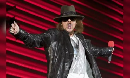 Axl Rose se desculpa por não comparecer ao Hall da Fama