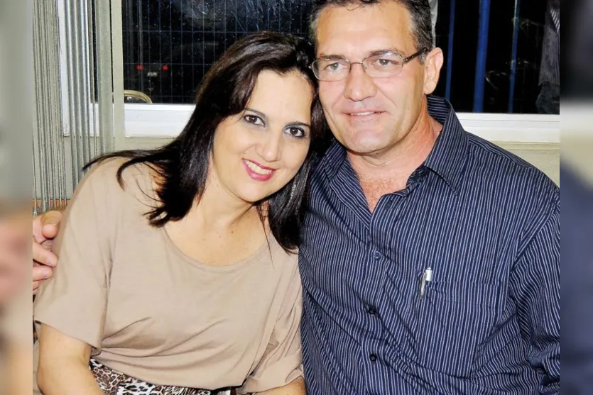   Tânia e Jurandir Fenato, fotografados em jantar exclusivo para militares  