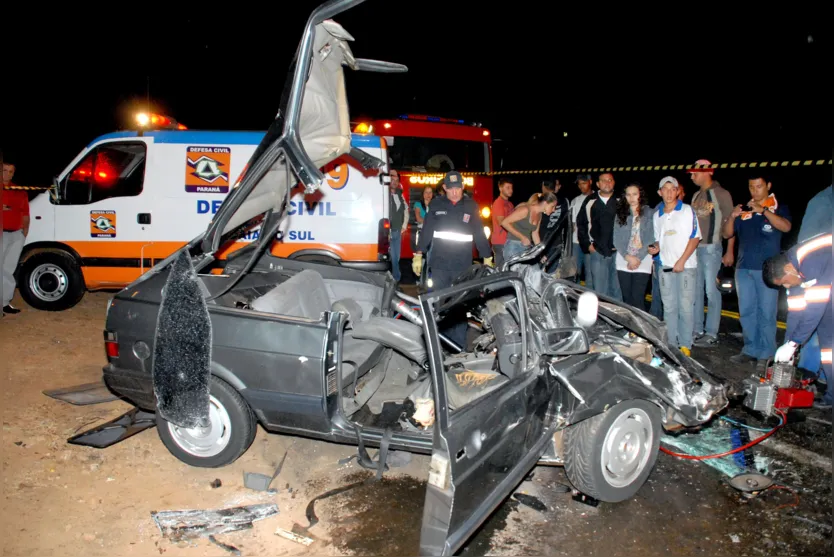   O acidente aconteceu aproximadamente às 18h50 de ontem na BR-376 (Rodovia do Café), próximo ao antigo IBC de Jandaia do Sul. (Sergio Rodrigo) 