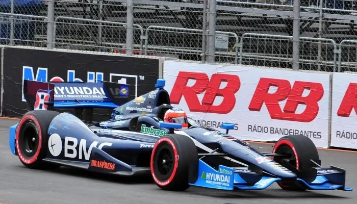  De novo no “quase”, Rubens Barrichello divide a torcida na São Paulo Indy 300