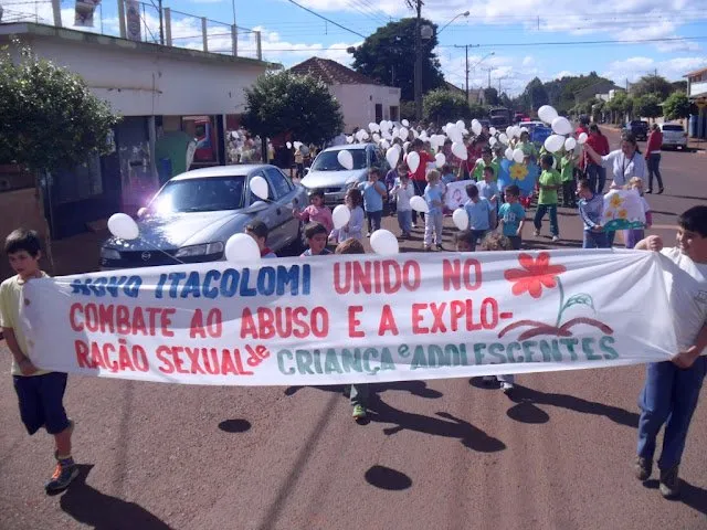 Novo Itacolomi realiza passeata para o Dia Nacional de Combate ao Abuso Infantil