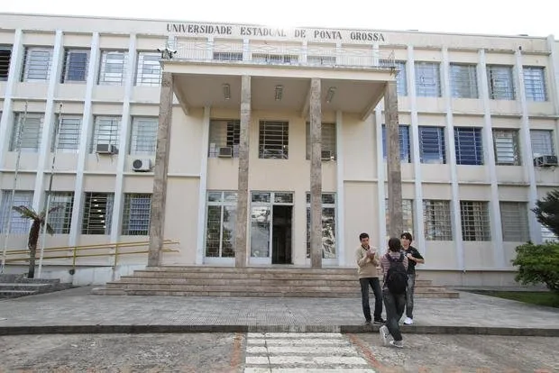 Universidade de Ponta Grossa suspende aulas em cinco campi 