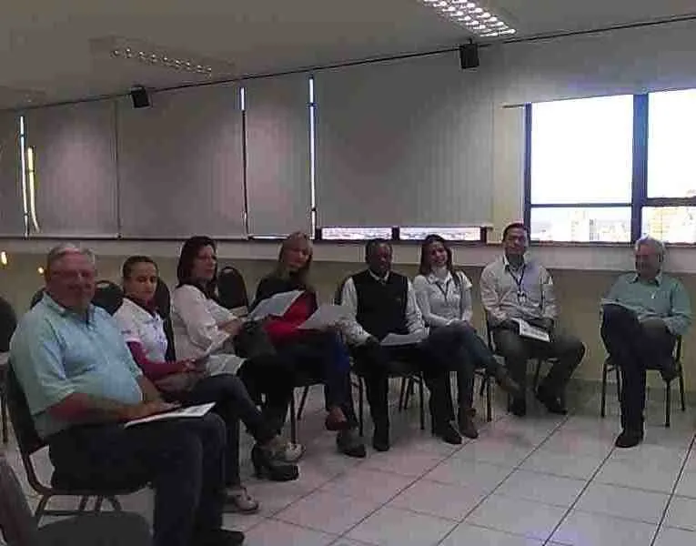 Censo Universitário foi discutida em reunião realizada no auditório da Associação Comercial, Industrial e de Serviços de Apucarana (Acia), 