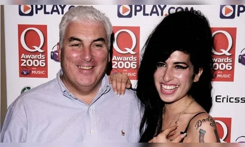 Pai de Amy recorre a médium para se comunicar com cantora