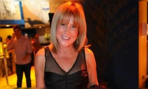 Zilu Camargo está trabalhando como recepcionista de eventos