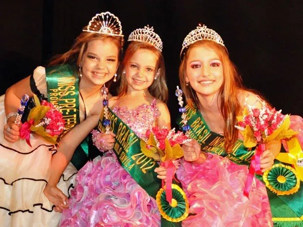 Aos 5 anos, candidata de Mato Grosso é eleita Mini Miss Brasil 2012