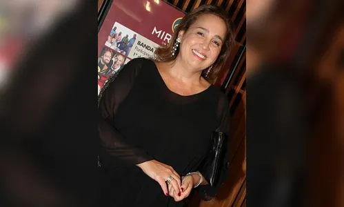 Cláudia Jimenez é transferida para a UTI