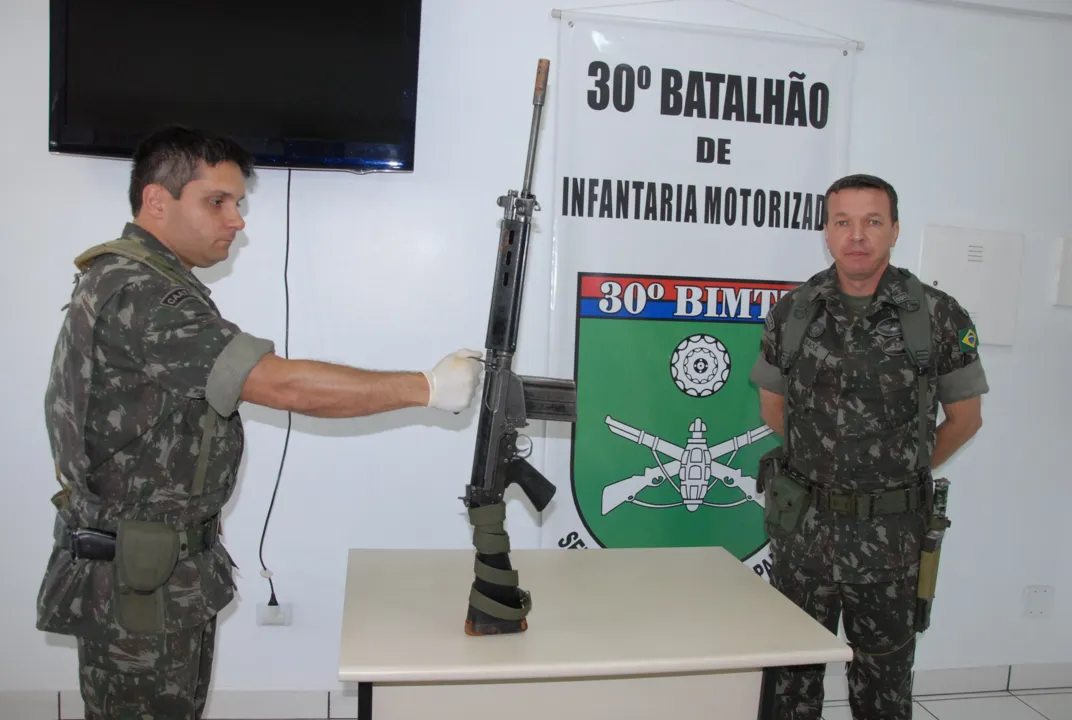 Comandante do 30º BIMtz esclarece roubo de fuzil