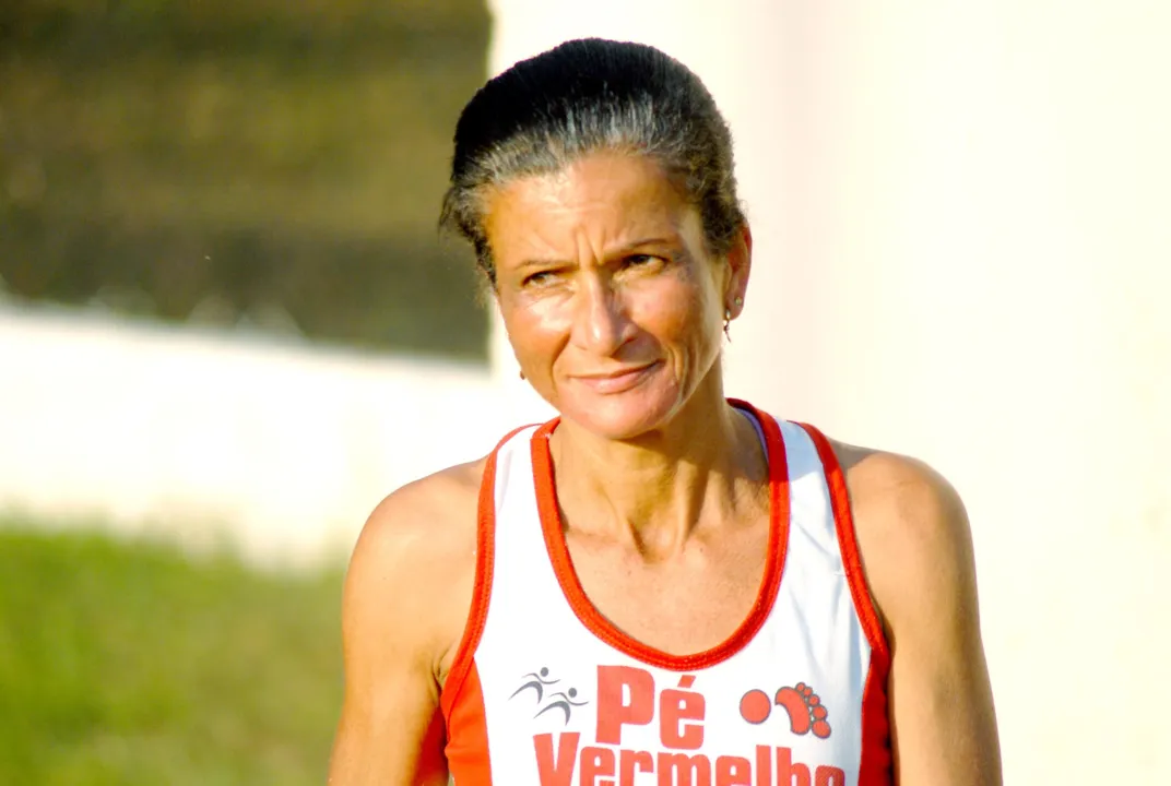 Lourdes Maria, da equipe Pé Vermelho, foi campeã em sua categoria na Meia Maratona de Toledo - Foto: Arquivo/TN