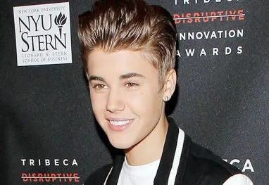 Justin Bieber entra para o Guinness Book