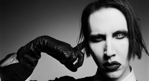  Charles Mason envia carta à Marilyn Manson