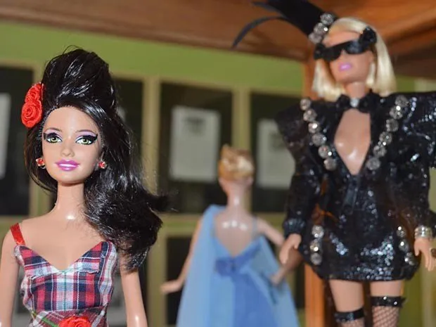 Artista cria Barbies 'inspiradas' em Gaga e Amy 