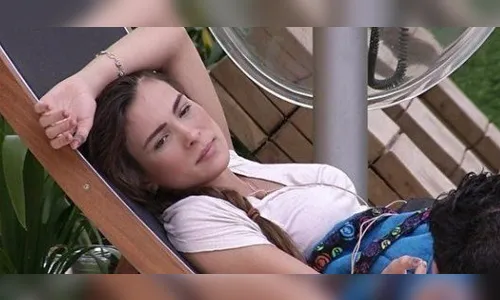  Kamilla está com medo de ser excluída por se aproximar de Elieser