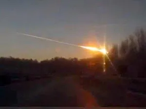 Meteorito atinge região central da Rússia e deixa 400 feridos