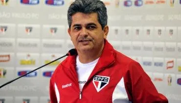 Na lanterna, Flamengo demite Ney Franco e contrata Luxemburgo