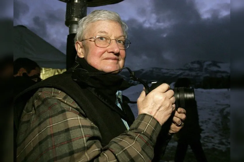   Roger Ebert, crítico de cinema, morre aos 70 anos 