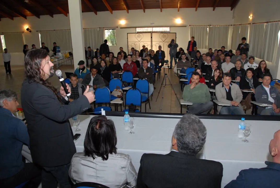 Bancários realizam conferência regional em Apucarana